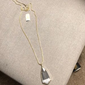 Kendra Scott necklace